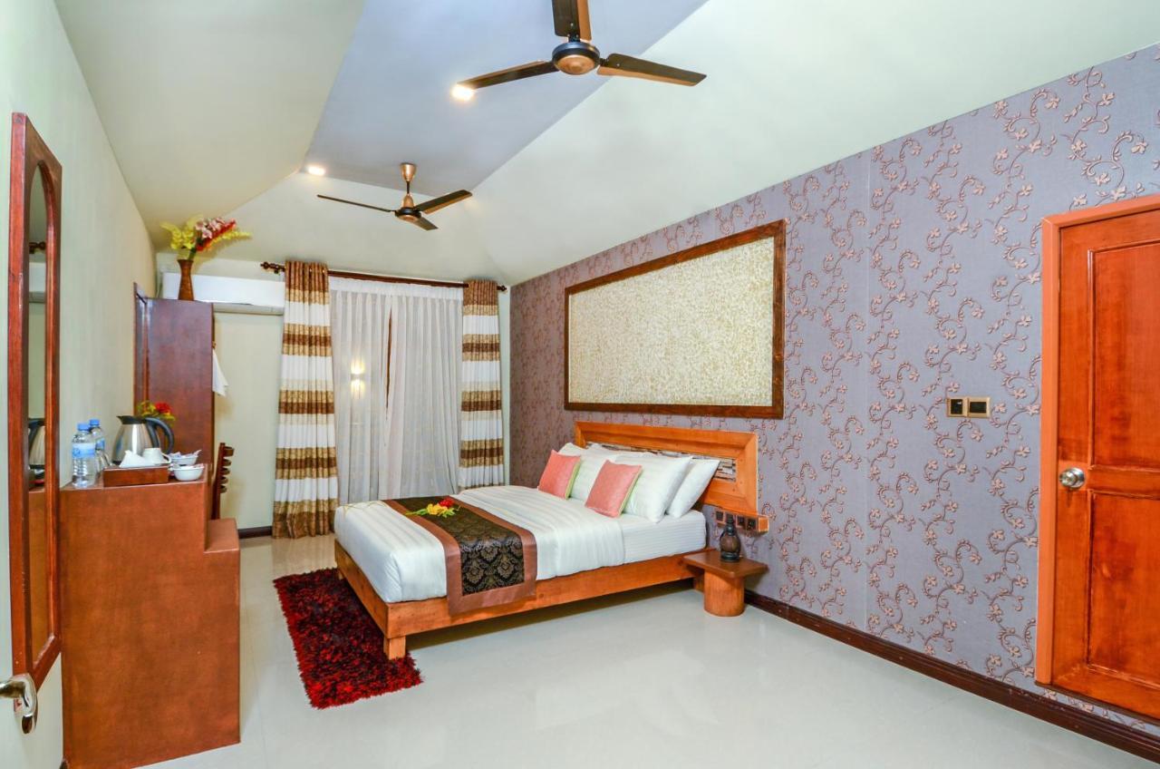 Maladiwa Beach & Spa Maafushi Eksteriør bilde